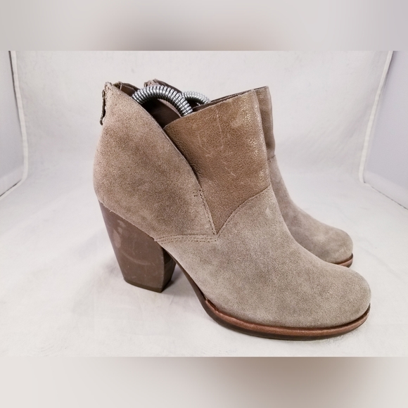 KORK-EASE WOMEN ANKLE  BROWN BOOTS BACK ZIPPER SIZE 6.5 M - Picture 3 of 10